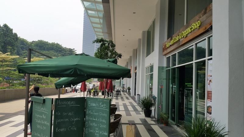 Hohoemi Cafe & Organic Shop