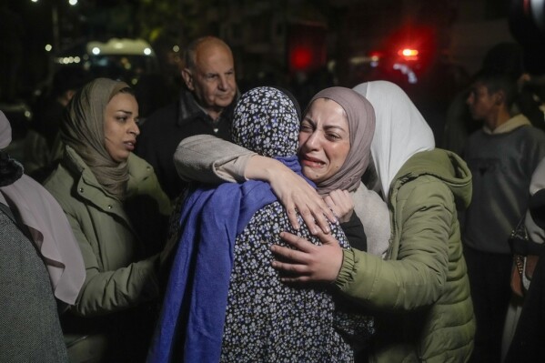 Fragile Ceasefire Between Israel and Hamas Sees Hostage and Prisoner Exchanges Begin