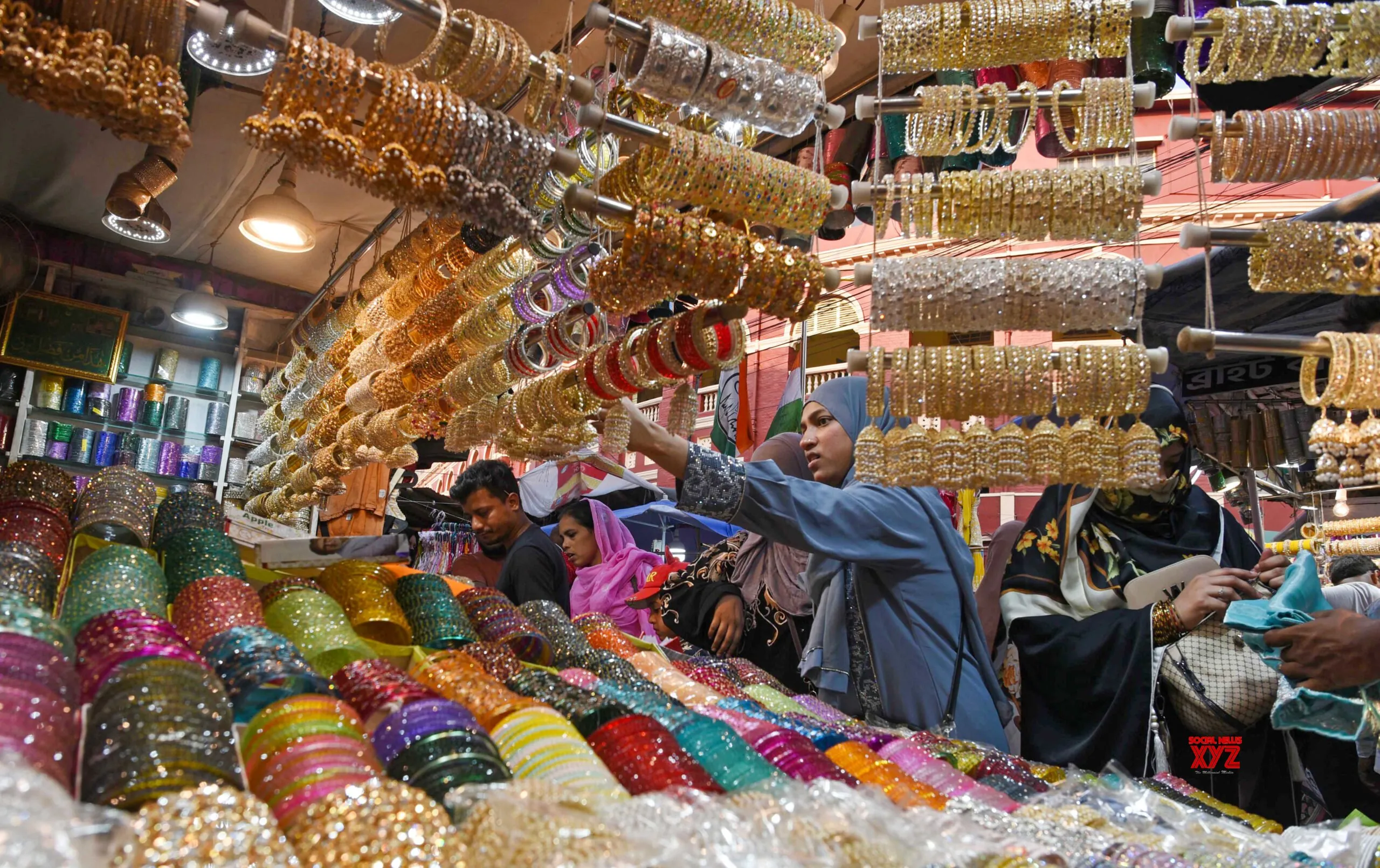 Eid Spirit Lights Up Kashmir’s Streets