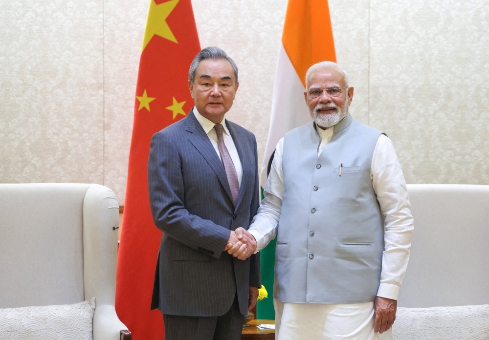 China Receives First Sanctioned Russian LNG Shipment Ahead of Key Putin–Xi Meeting in Tianjin