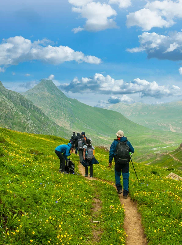 Trekking Temporarily Restricted in North Kashmir Amid Weather Concerns