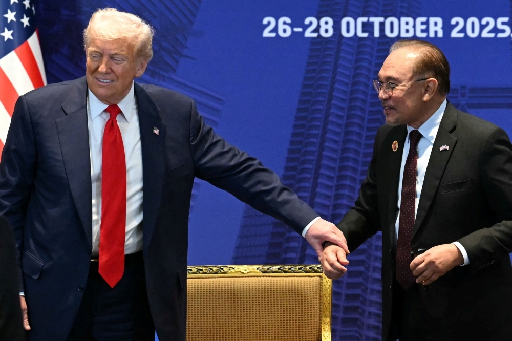 Trump Hails Anwar Ibrahim as a “Great Historic Figure” for Successfully Brokering Cambodia–Thailand Peace Deal