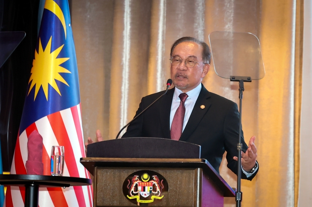 PM Anwar Briefs Rulers on Trump’s Gaza Plan, Budget 2026 Ahead of ASEAN Summit