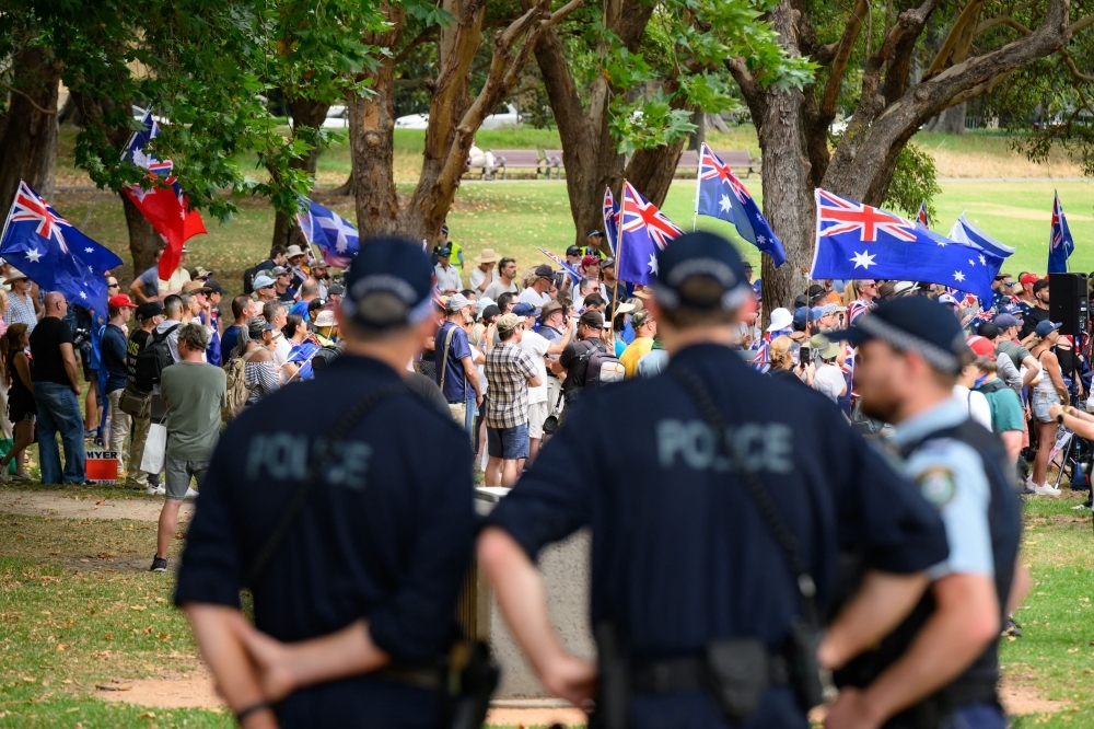 Australian Police Ban Sydney Public Gatherings for Two Weeks Following Bondi Beach Attack