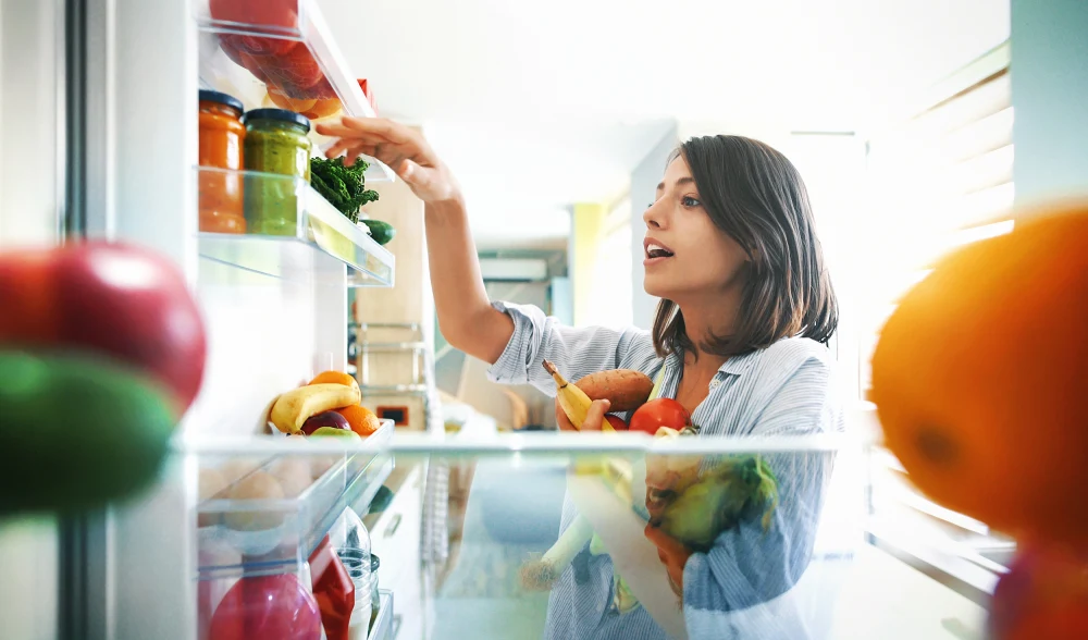 Why Some Women Can’t Stop Thinking About Food: Understanding the Hidden Triggers Behind “Food Noise”