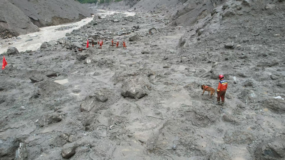 New landslide forms lake near Tibet border, forcing rescue teams to move to safety