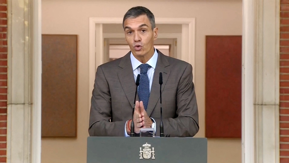 Spain’s PM calls snap election after housing bill defeat