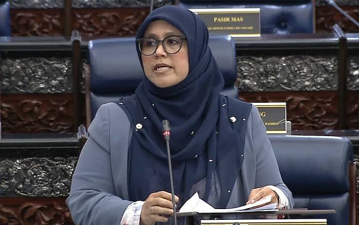 Make foreign e-commerce platforms set up local offices, says Mas Ermieyati
